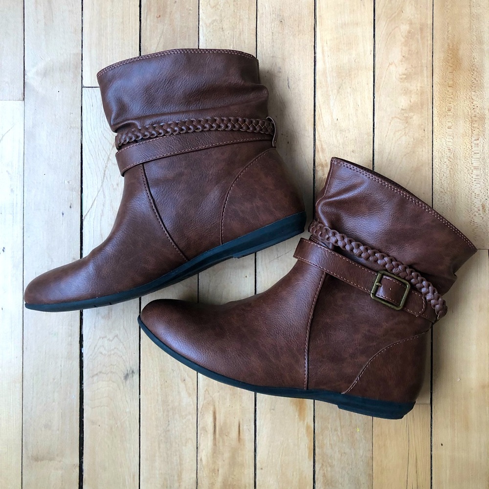 Women’s American Eagle Brown Faux Leather Booties
